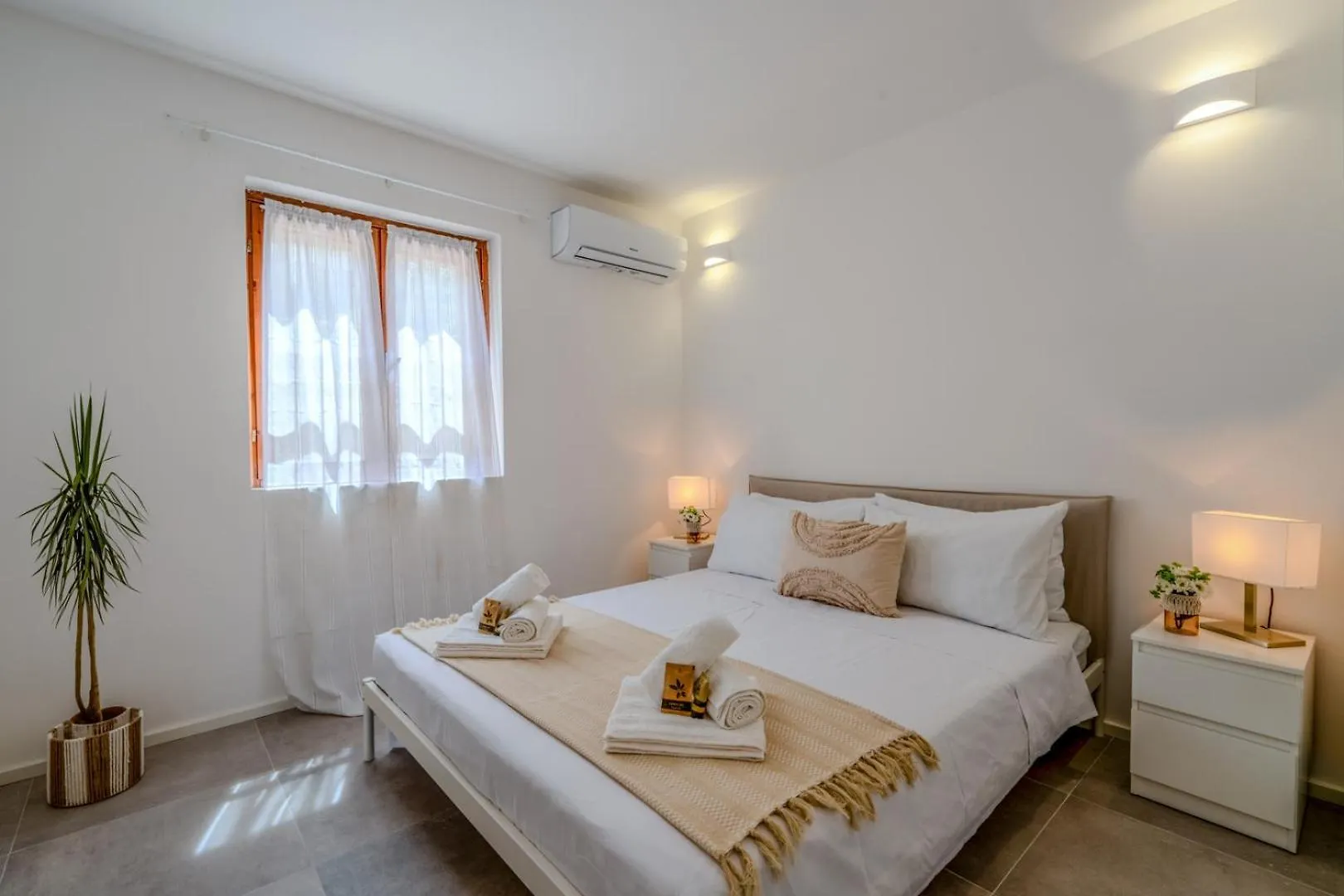 House Design Nel Cuore Di Porto Rotondo 0*,