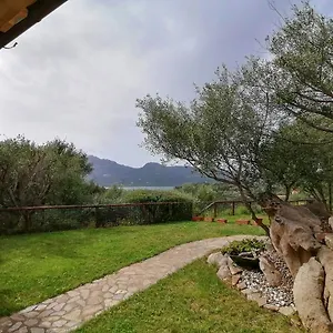  Frühstückspension Su Terrabinu